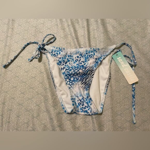 Bikini Bottom Sand Castle Blue - Picture 2 of 4